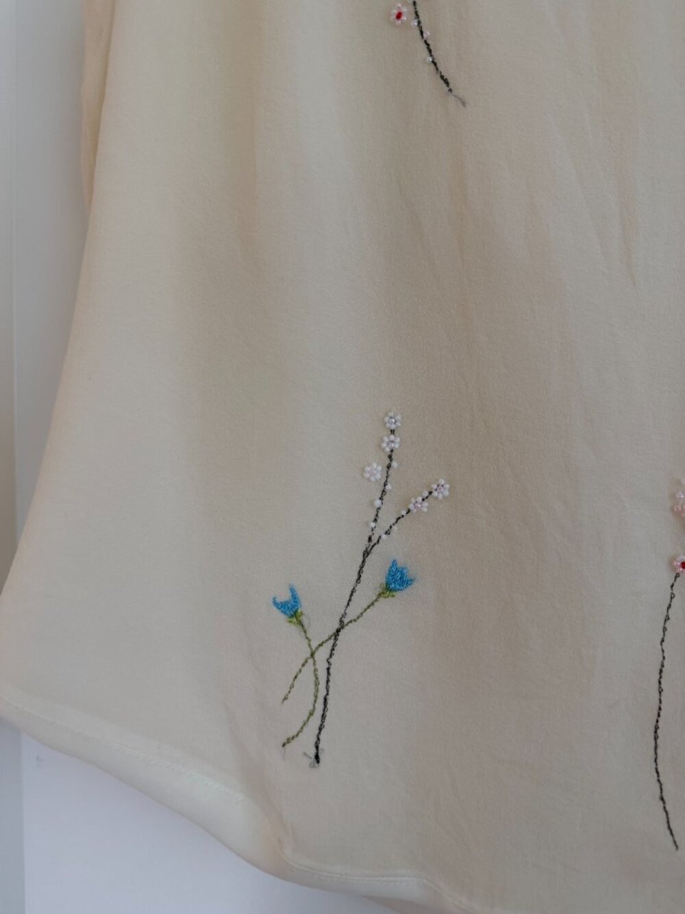 Cable & Gauge 100% Silk Beaded Blouse Ivory Cream Size 12 (Fits Medium) - Picture 2 of 5